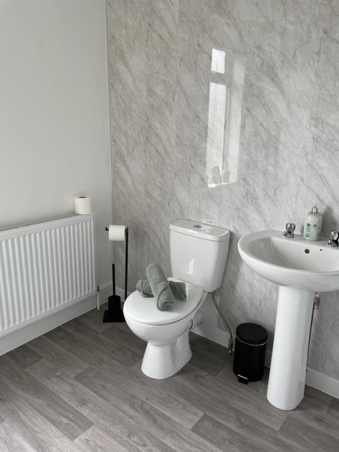Comfy For Contractors And Families With Free Parking - Sage View * Aldershot